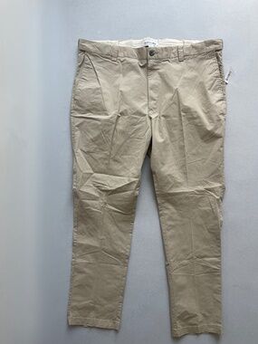 Amazon Essentials Men’s Tapered Stretch Chino Pants Khaki 46x32 NWT